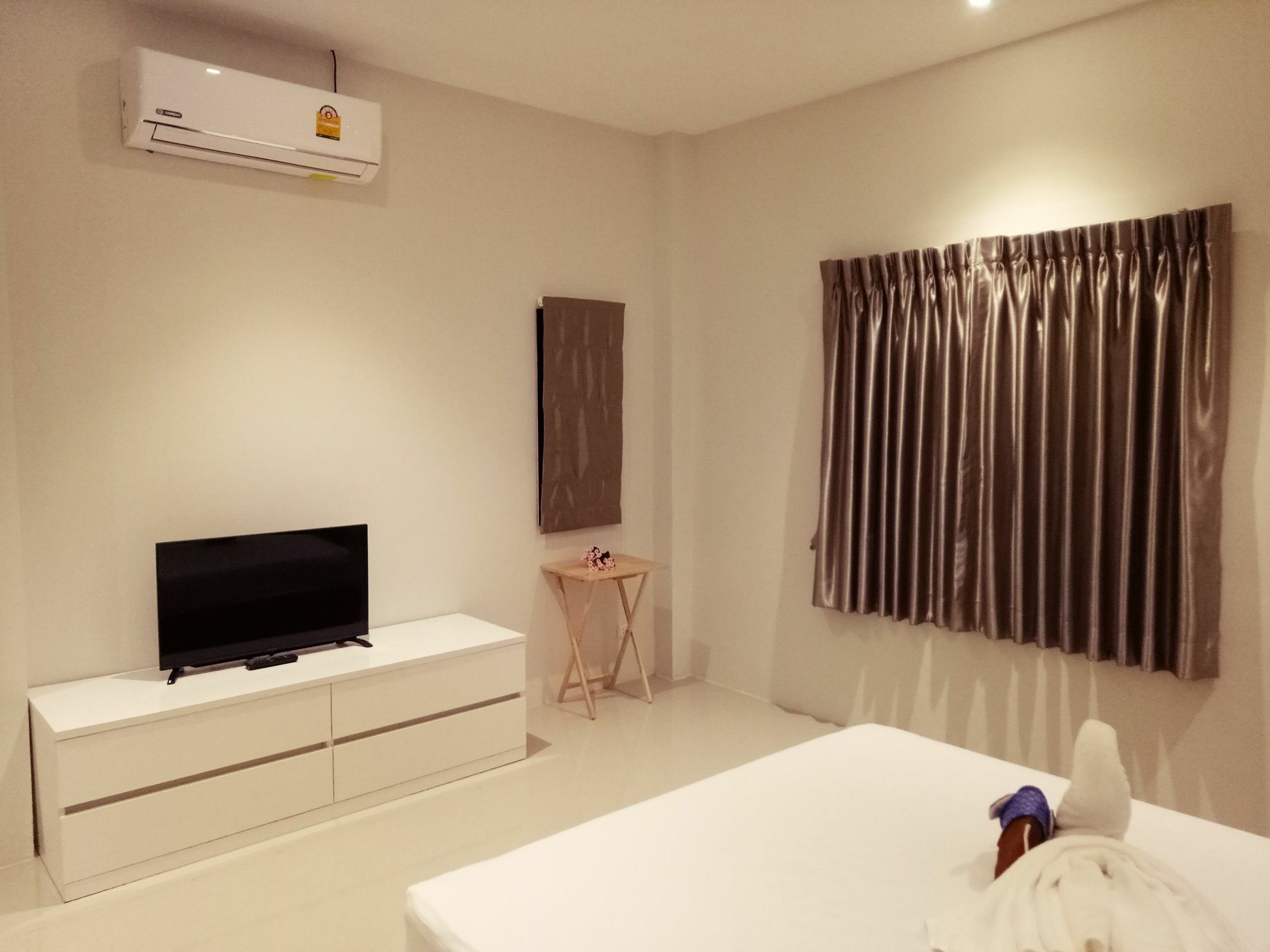 Baan Phunwanna Villa Bãi biển Kata Ngoại thất bức ảnh